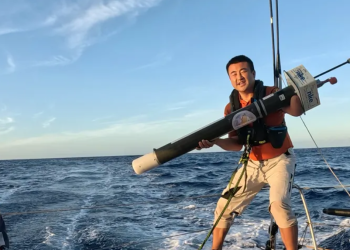 ملاحون ينشرون أجهزة استشعار خدمة لعلوم البحار