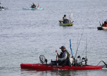 بطولة دبي لصيد الأسماك بقوارب الكاياك الأحد