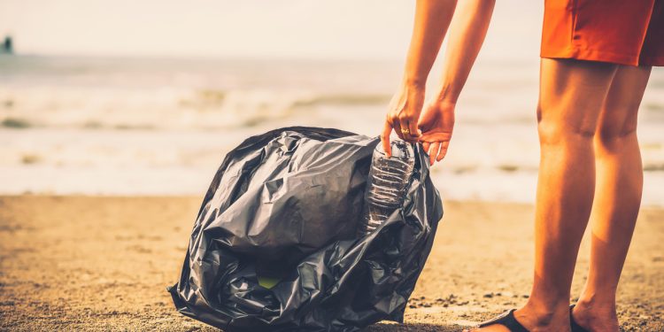 الصويرة: نحو 250 طالبا يتعبؤون لجمع النفايات البحرية