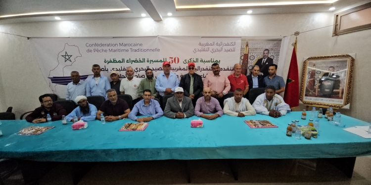الكونفدرالية المغربية للصيد التقليدي تلتئم بوجدور لتدارس ظاهرة سرقة قوارب الصيد واستعمالها في الهجرة غير النظامية