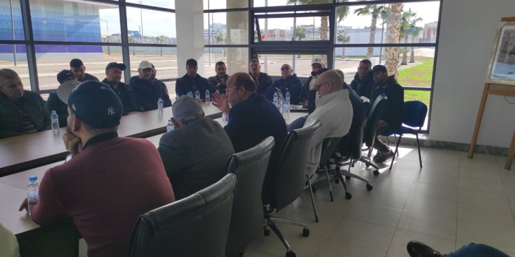 القرار المتعلق بالتنطيق الخاص بمصيدة الصيد بالجر على طاولة النقاش بالدار البيضاء