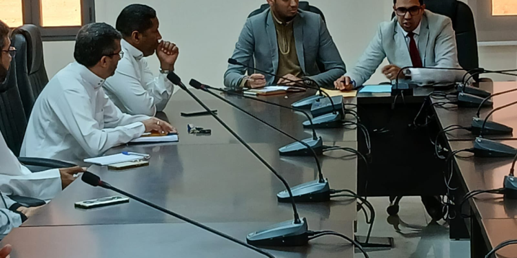 لقاءً تشاوري مع جمعيات ومهني تجارة السمك بالجملة العاملين بأسواق السمك بالجملة البيع الاول التابعةً لنفوذ الدائرة البحرية لبوجدور