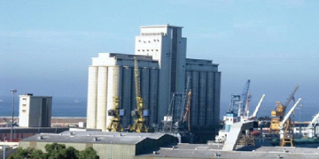خزان الحبوب ديكسيلون Dock-Silo بآسفي.. صرح صناعي يحكي ذاكرة ميناء عريق