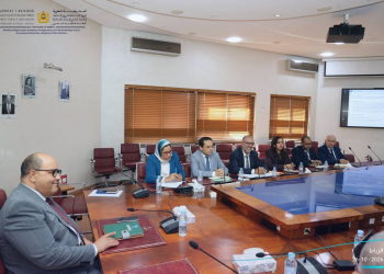 وزير الصيد البحري يعقد اجتماعاً مع مديرية الاستراتيجية والتعاون لتتبع المشاريع وتعزيز التنسيق