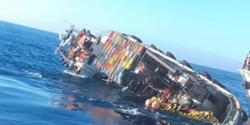 تدخل بطولي لمركب «طه» ومراكب أخرى ينقذ طاقم «مركوش 2» من الغرق قبالة المهدية  حادث بحري صباح الاثنين يكشف مخاطر مهن البحر ويجسد روح التضامن والتآزر بين البحارة المغاربة